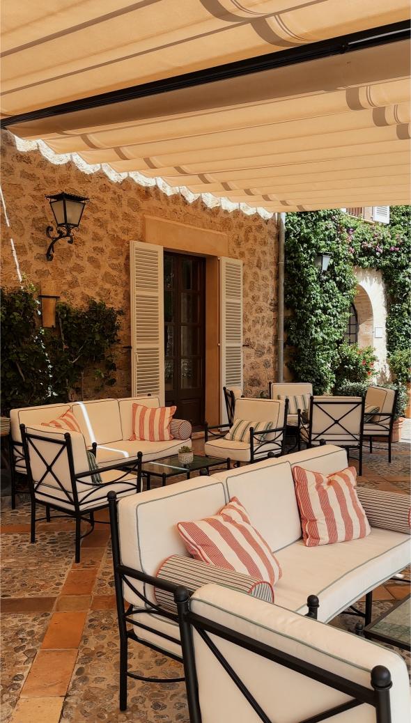 toile tendue jardin